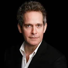 Tom Hollander