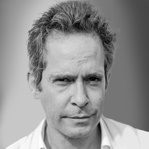 Tom Hollander