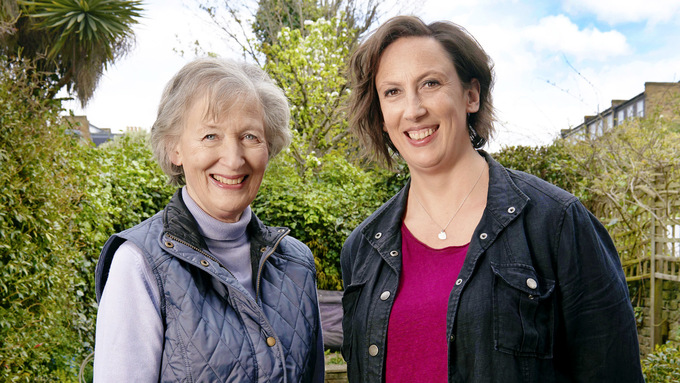 Miranda Hart gets green fingers!